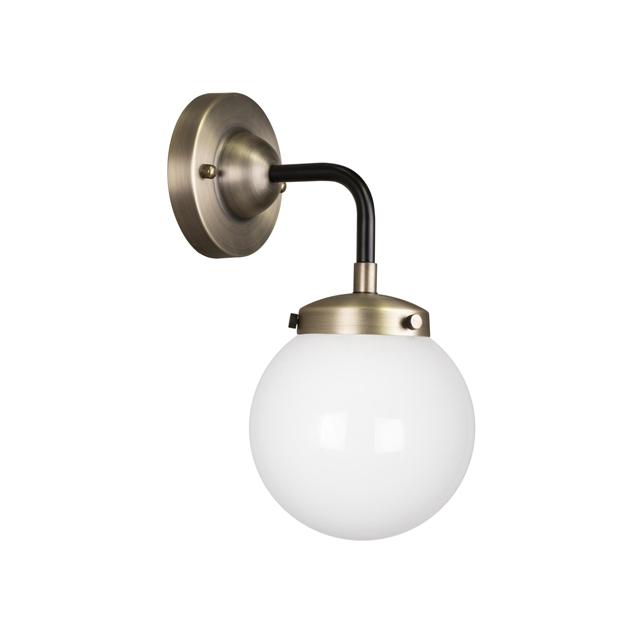 Globen Lighting Alley Væglampe i Antik Messing og Hvid
