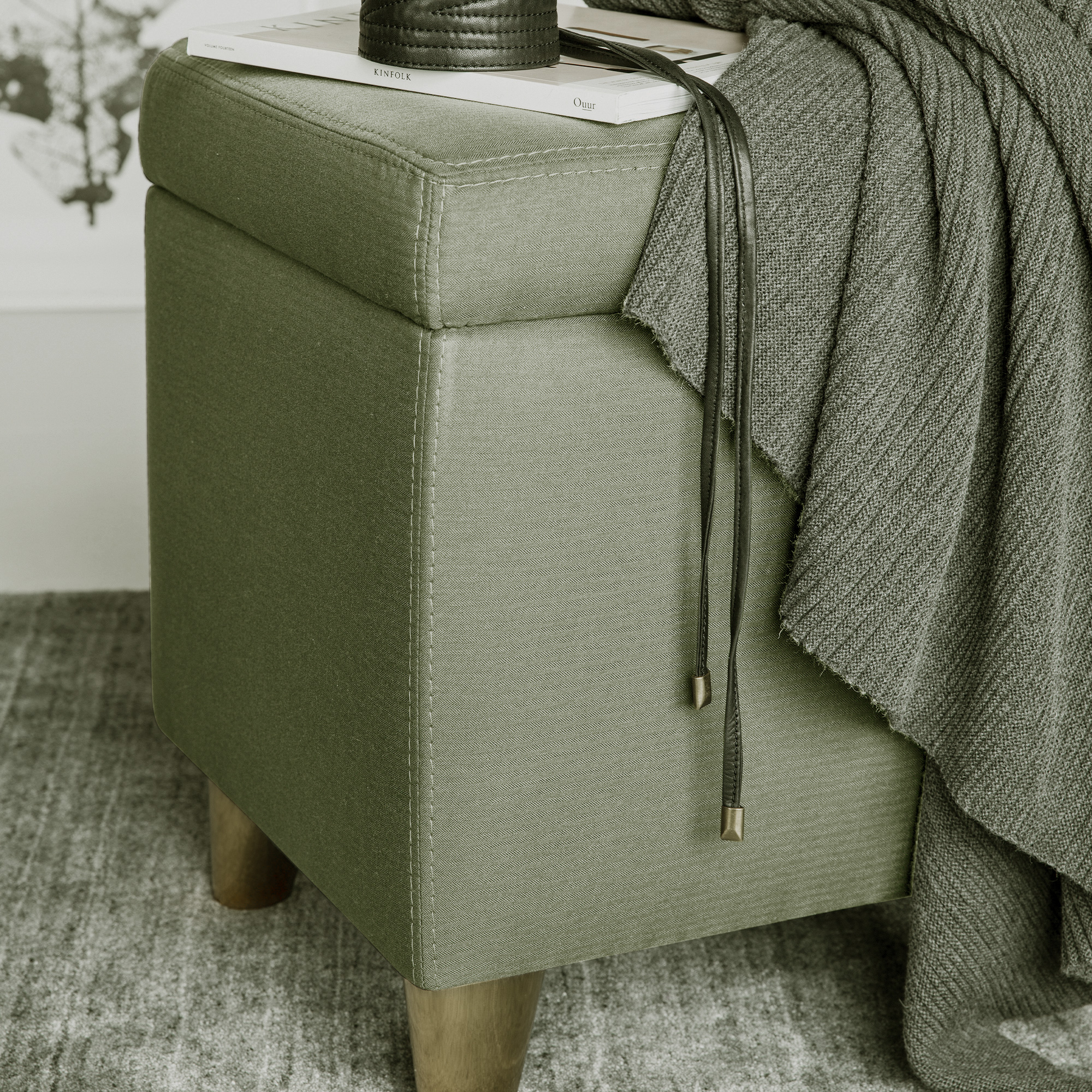 Svane Opera Ottoman Moment Arctic Green